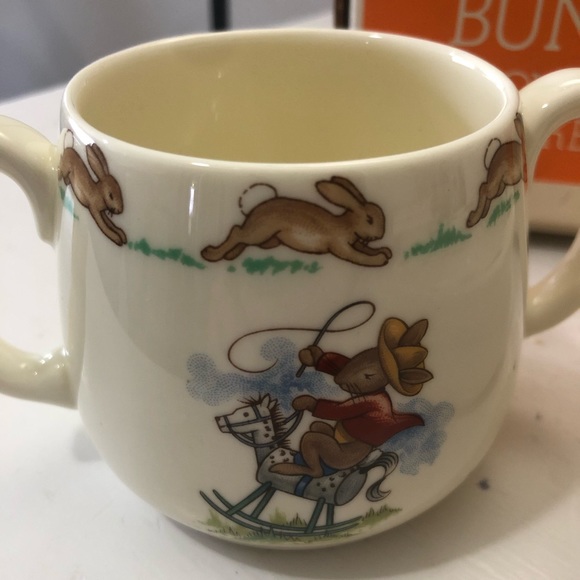 **SOLD**Royal Doulton BunnyKins Set with original box - Picture 4 of 4